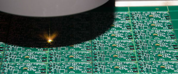PCB分板方式有哪些？什么是激光PCB分板？(圖2)